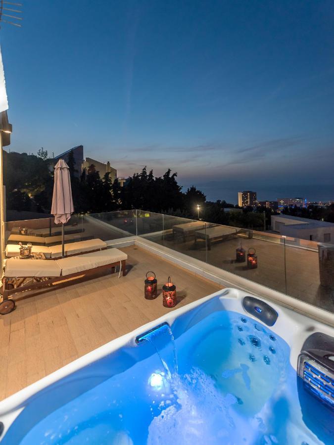 Flyviewflatsgold Privatehottub With Seaview Apartment Ixia  Exterior photo